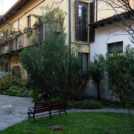Moderno Bilocale Su Due Piani Nel Cuore Dei Navigli * Mailand