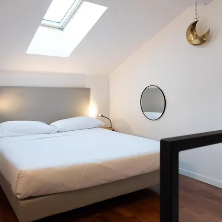 Appartement Moderno Bilocale Su Due Piani Nel Cuore Dei Navigli