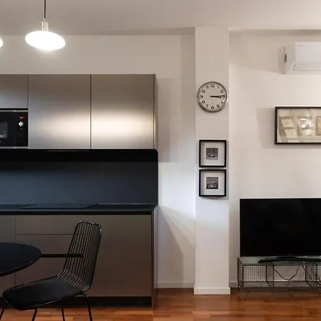 Moderno Bilocale Su Due Piani Nel Cuore Dei Navigli Apartment *
