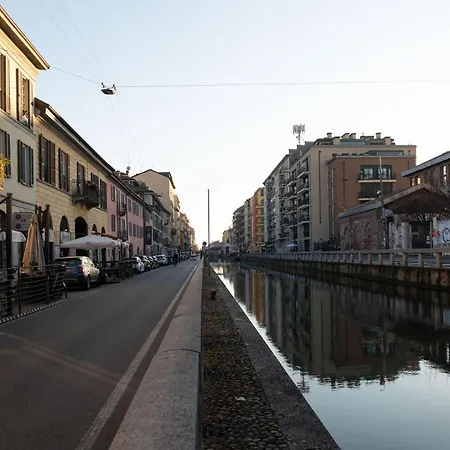 Moderno Bilocale Su Due Piani Nel Cuore Dei Navigli * Mailand